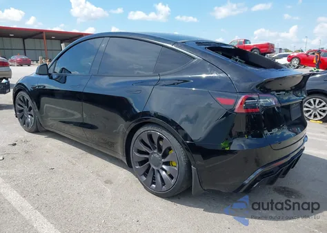 2020 Tesla Model Y Long Range Dual Motor All-Wheel Drive z USA, uszkodzony, nr VIN 5YJYGDEE2LF032643